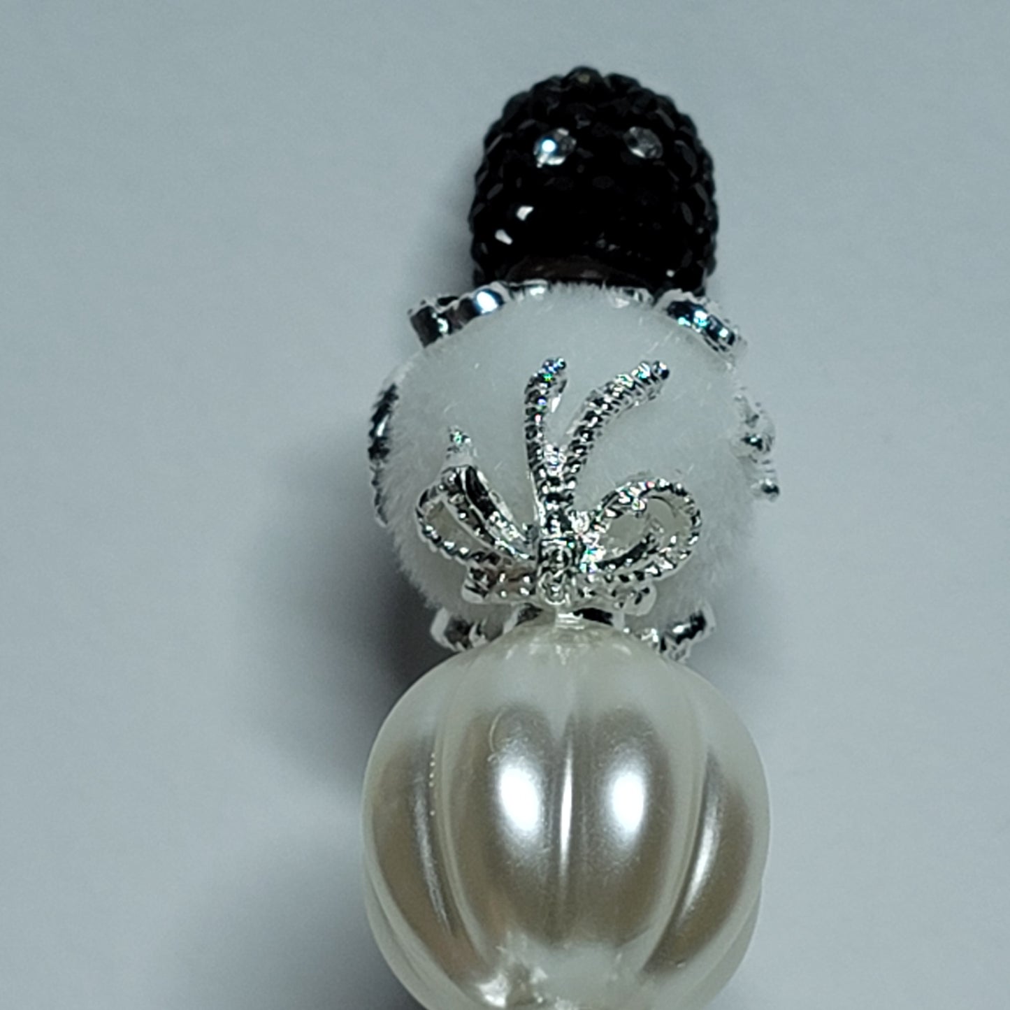 Metallic bow bead caps, 16MM