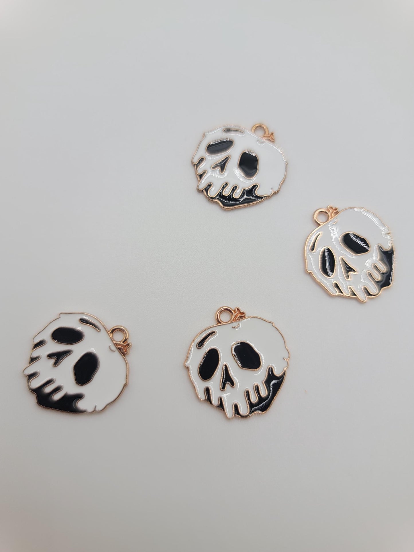 Poison Apple Skull Charms – Dripping Enamel Pendants,alloy metal gold colored