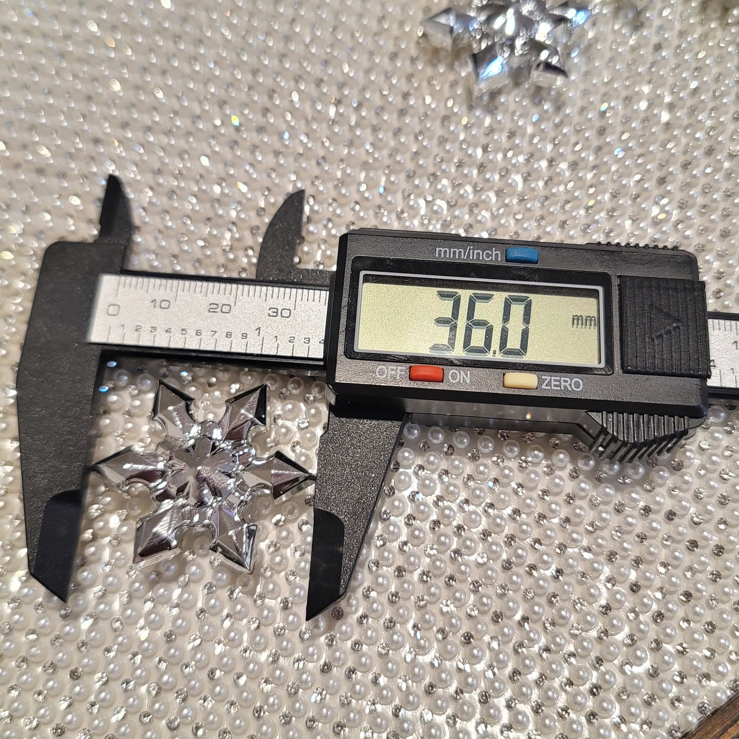 Silver acrylic snowflake beads