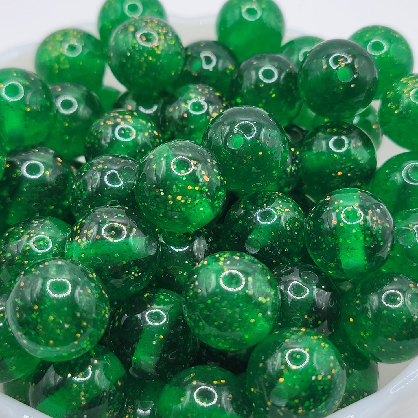 16mm Green resin glitter bead, 10pc