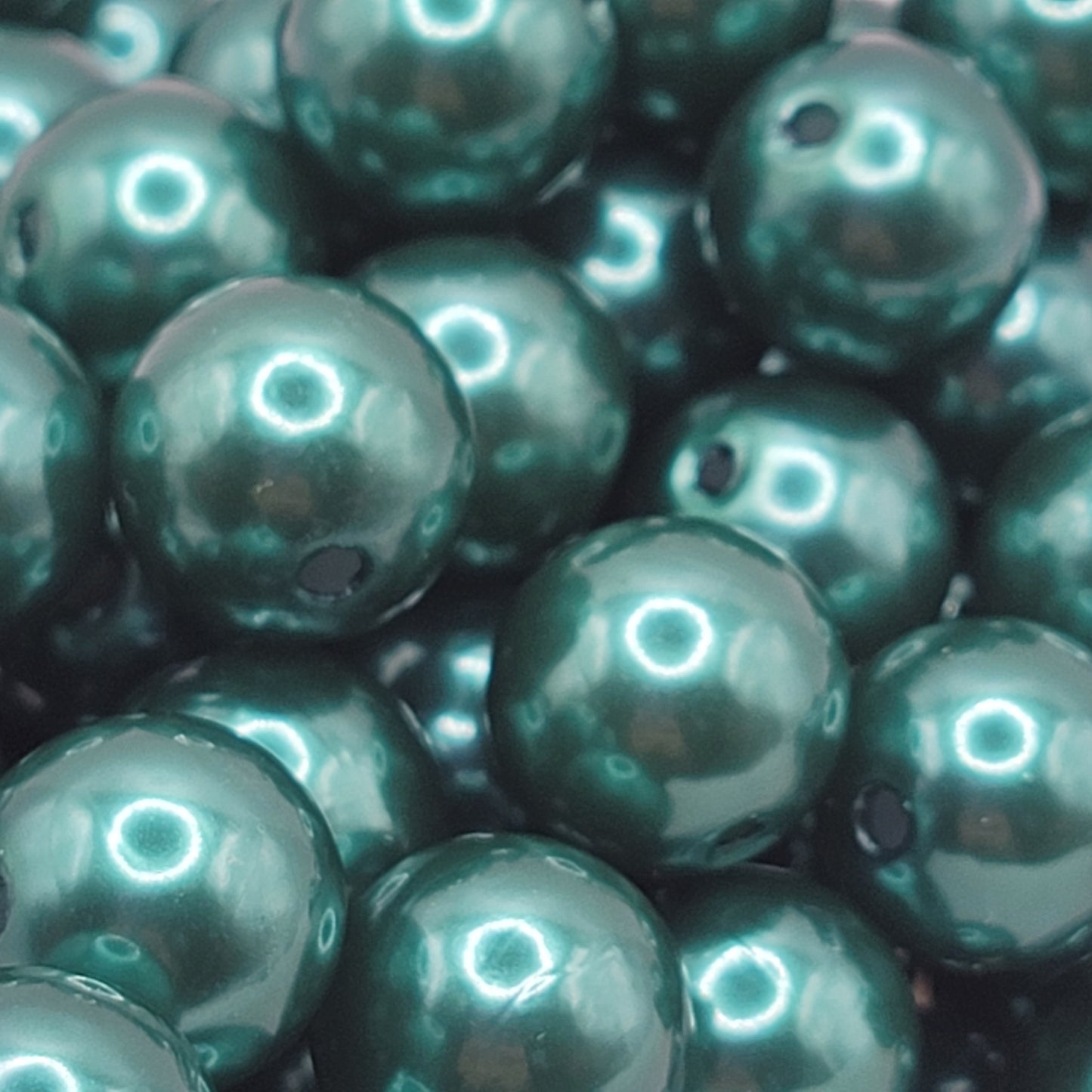 16mm Green pearl beads 10 pieces