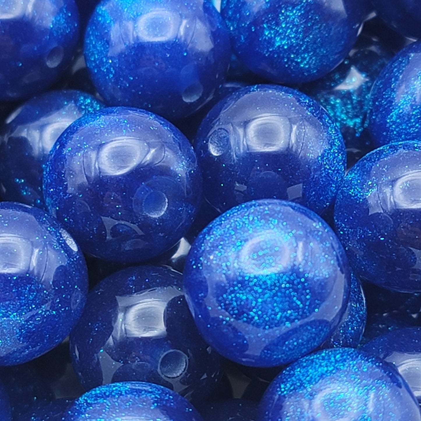 16mm Blue resin cateye beads with glitter