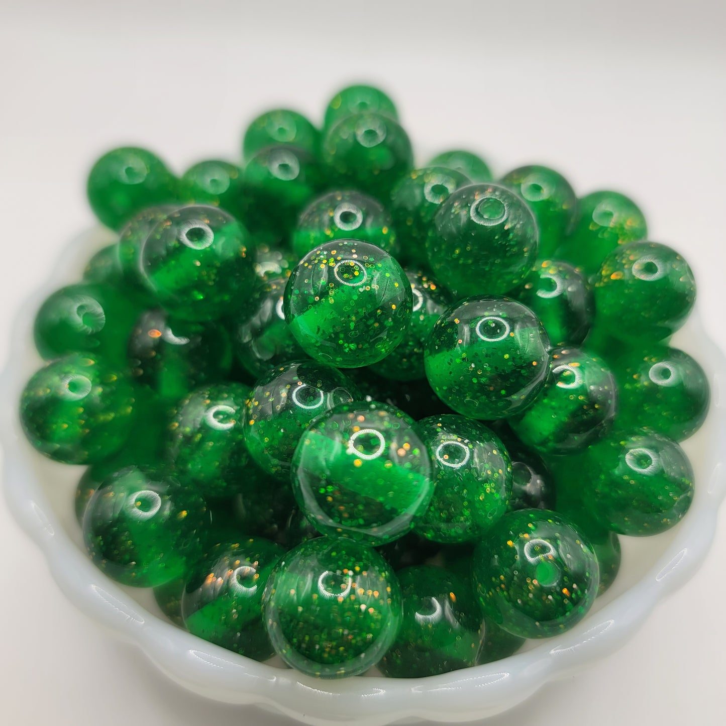 16mm Green resin glitter bead, 10pc