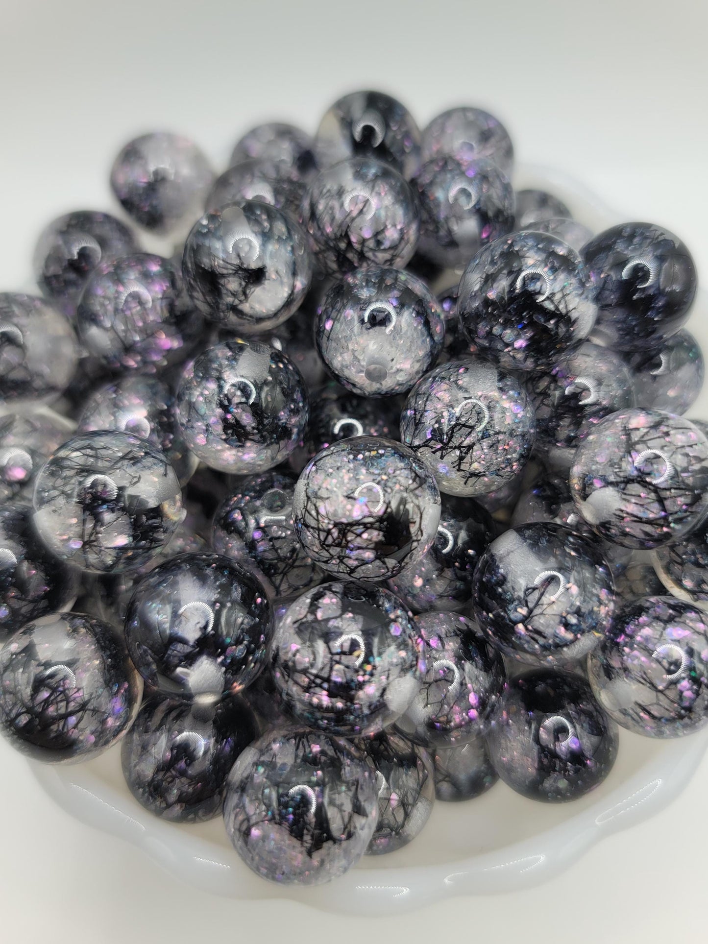 16mm Crackle Resin Beads – Black veined & purple Glitter Mix (10 pcs)