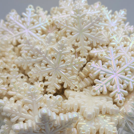 Iridescent Snowflake Charm Pendants – Acrylic Winter Pendants for Jewelry, Ornaments & DIY Crafts